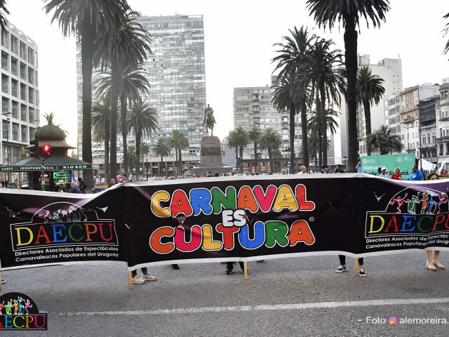 DESFILE-DE-CARNAVAL-001