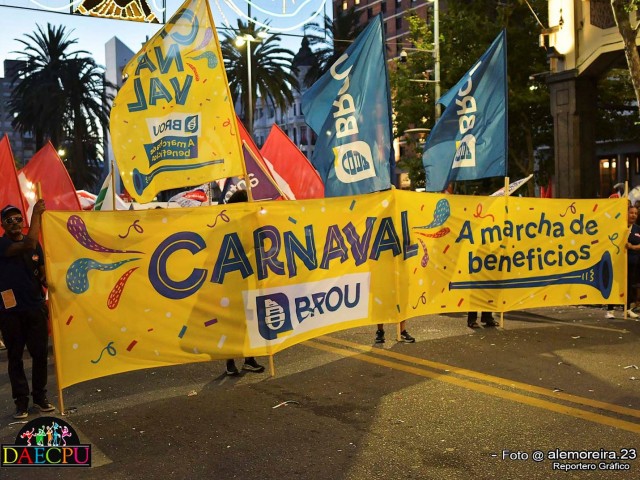 DESFILE_DE_CARNAVAL_055