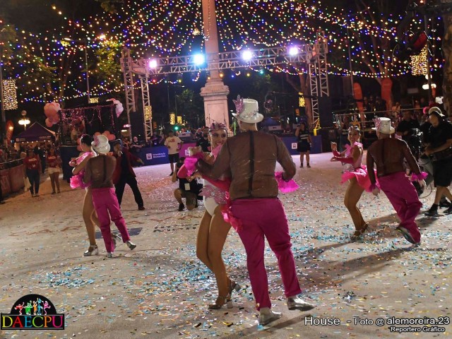 DESFILE_DE_CARNAVAL_155