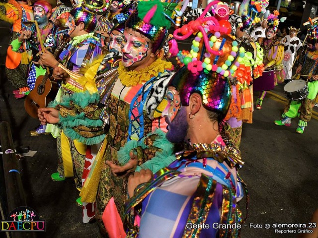 DESFILE_DE_CARNAVAL_220