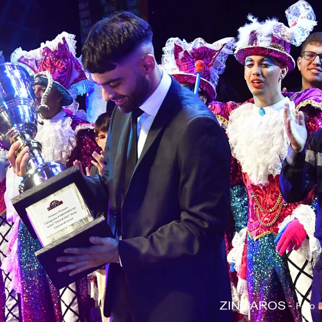 Sociedad An&oacute;nima y Z&igrave;ngaros recibieron sus premios